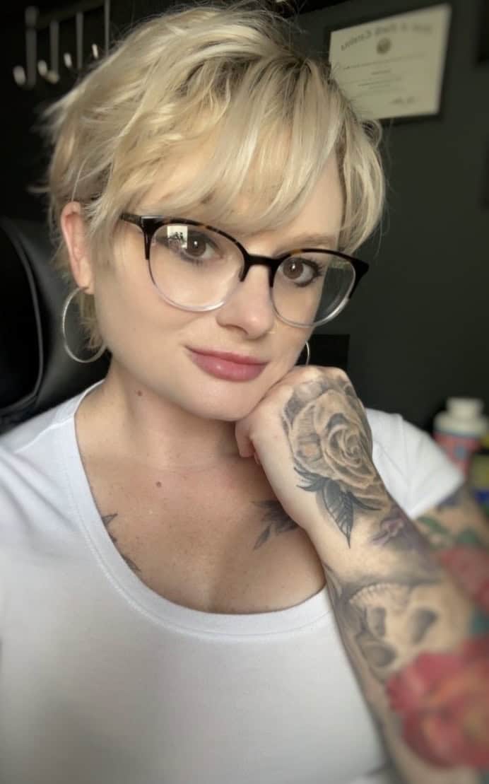 Sarah Baker Headshot